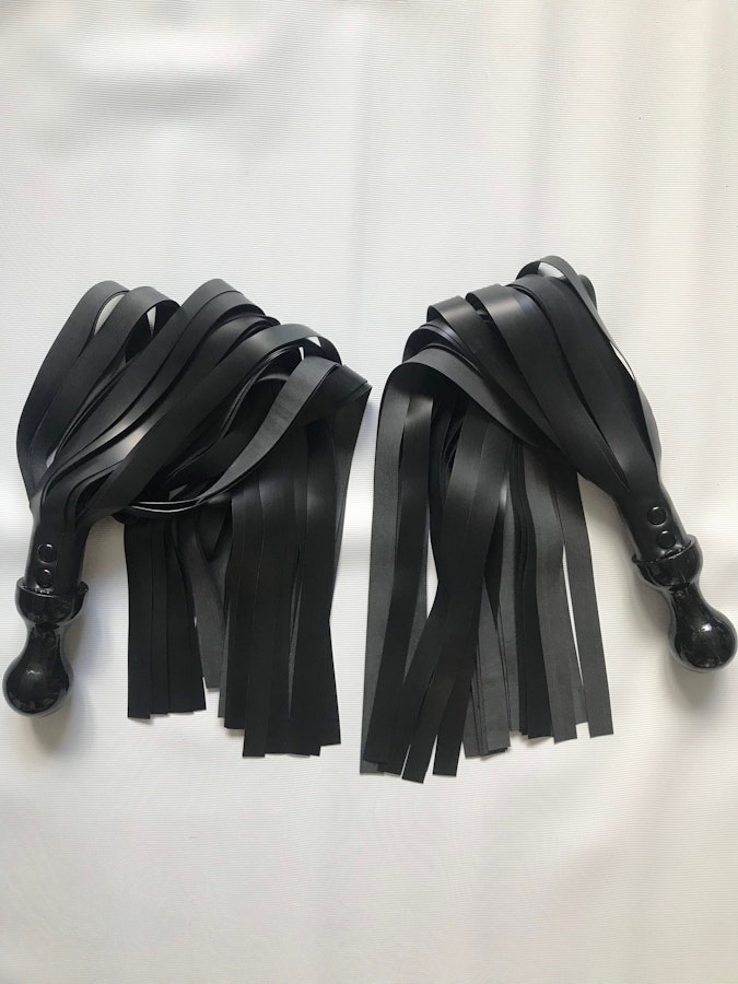 Pair of black poi floggers for florentine flogging Image # 140548