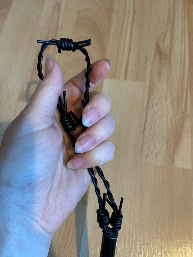 Barbwire leather mini whip Image # 141203
