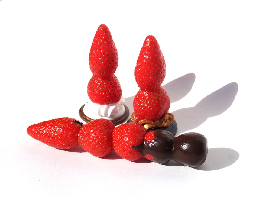 Strawberry feels forever Plug/Dildo - handcrafted and handpainted silicone plug/dildo from Suendwaren-Konditorei Image # 142762