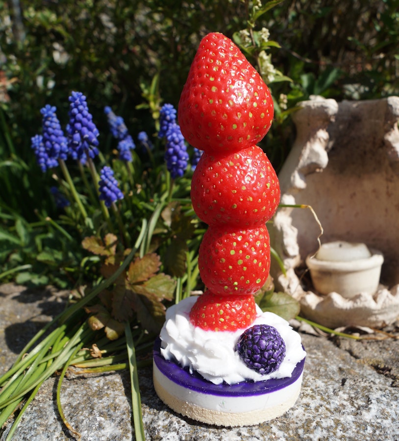 Strawberrycreampie - handmade and handpainted Suction Cup Dildo by Suendwaren-Konditorei Image # 142739