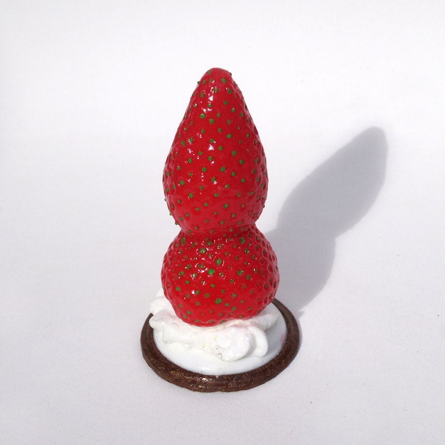 Strawberry feels forever Plug/Dildo - handcrafted and handpainted silicone plug/dildo from Suendwaren-Konditorei