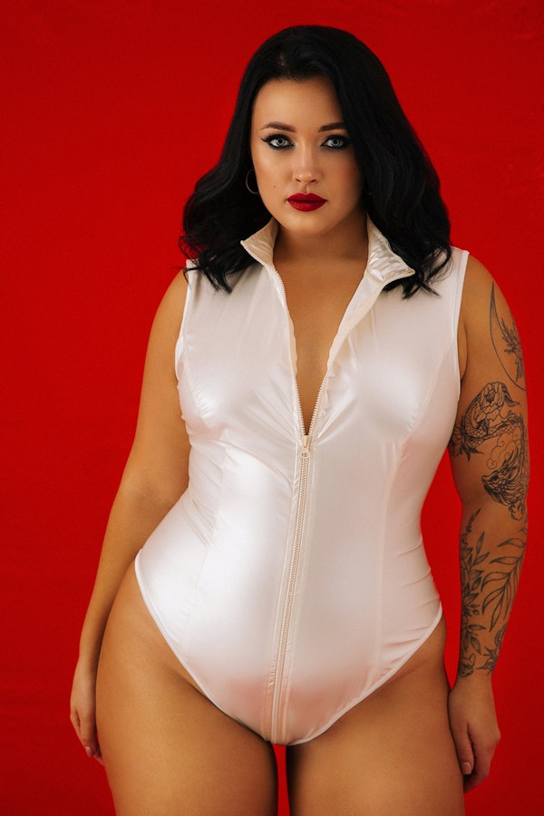 White Bodysuit Plus size Latex Bodysuit Vinyl Cream Color Fashion Lingerie White Bodysuit Turtleneck Sleeveless Bodysuit Women's Sexy Body