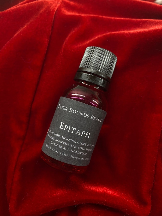 Epitaph - 1/2 Ounce - High Quality Perfume Oil - Vegan - Gothic Goth Floral Scent - Grapeseed Oil - Organic Oils
