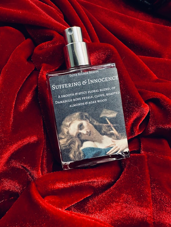 Suffering and Innocence - Perfumers Alcohol Base - Parfumerie photo