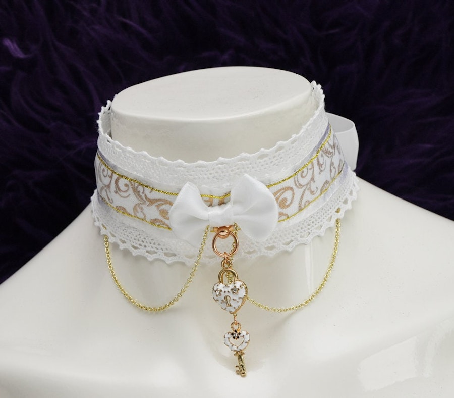 The Gilded Cage (Blanc) Lace & Ribbon Collar