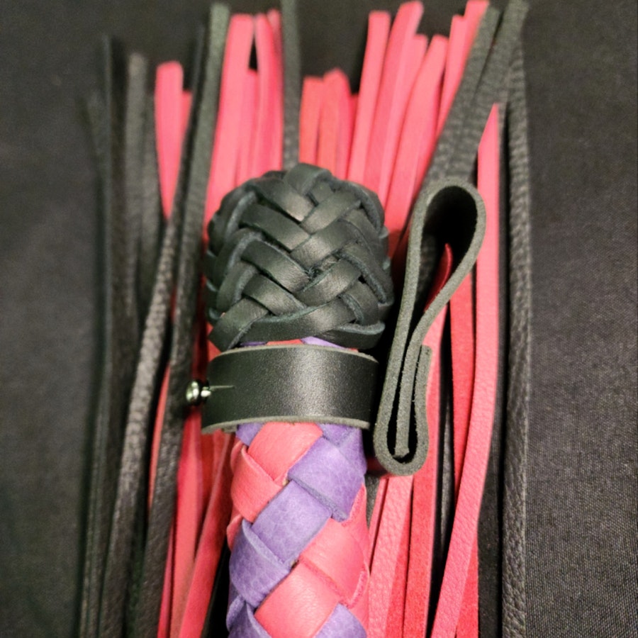 Belt Flogger Holder Image # 154348