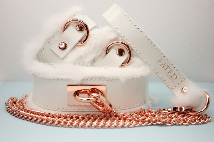 White Rabbit Luxury Leather Restraint Set photo