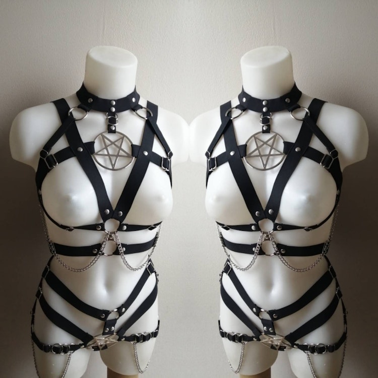 Two piece metal pentagram elastic harness photo