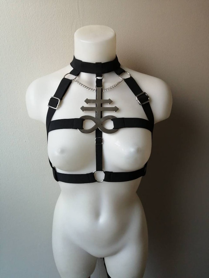 Large metal leviathan cross harness