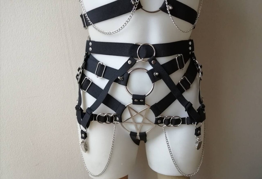 Two piece set (garters)