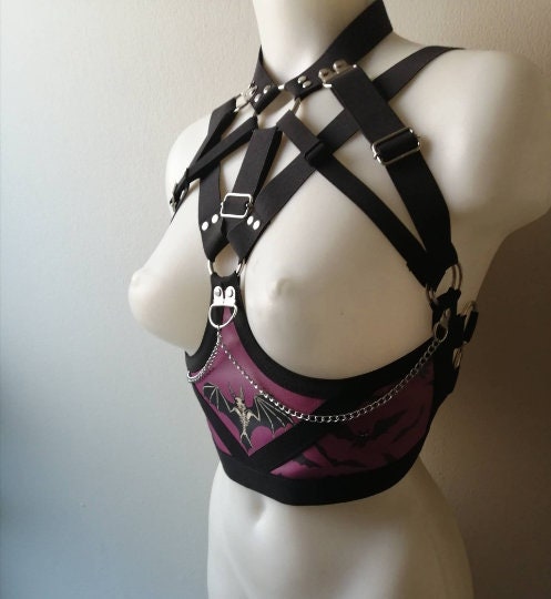 Purple printed harness photo