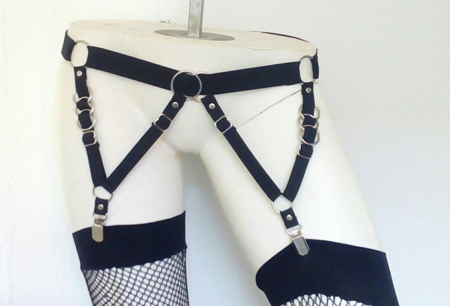 Simple garters Image # 177001