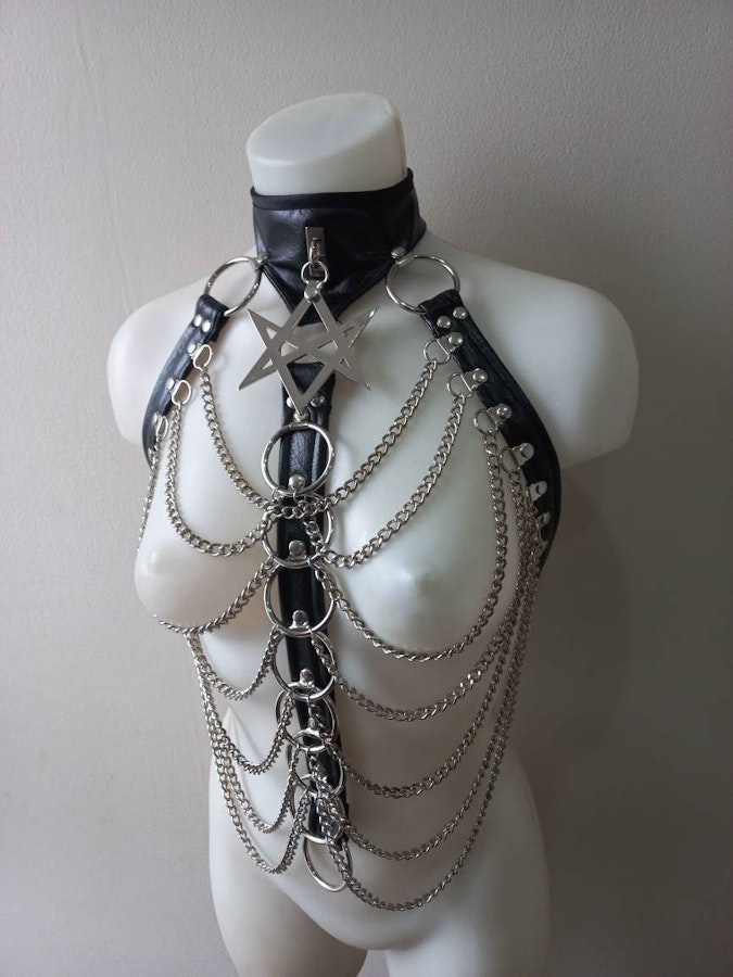 Large metal symbol chain harness Image # 176771