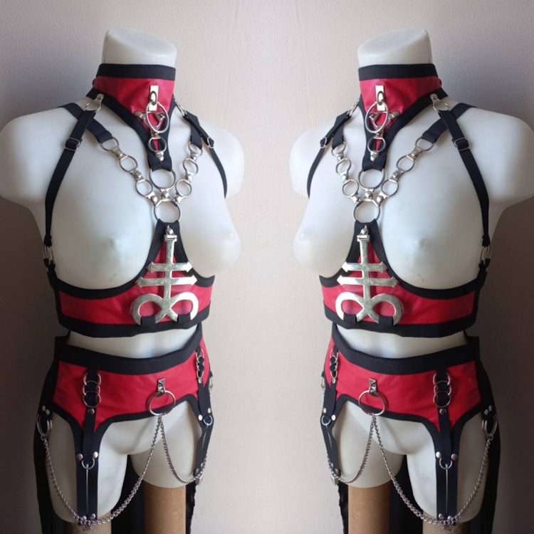 Leviathan cross harness set photo