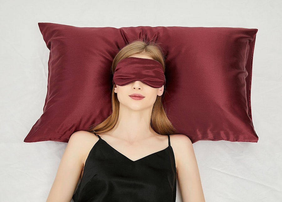 Pure Mulberry Silk Eye Mask | Silk Fibre Filling | 22 Momme | Float Collection Image # 181289