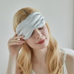 Pure Mulberry Silk Eye Mask | Silk Fibre Filling | 22 Momme | Float Collection Thumbnail # 181290