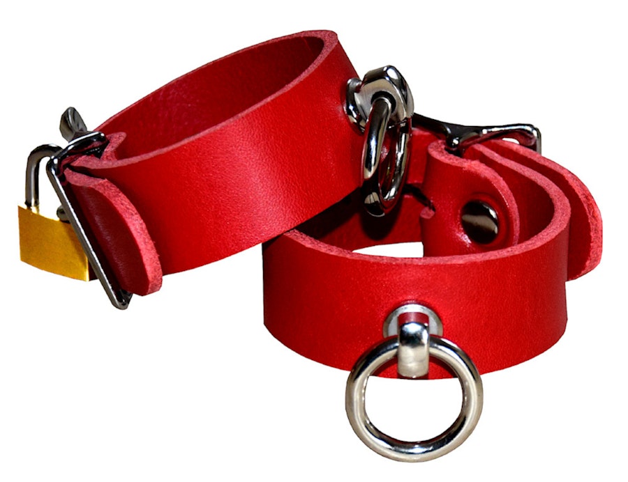 Lockable BDSM  Bondage Leather Wrist or Ankle cuffs Restraints with O-Rings /  Red