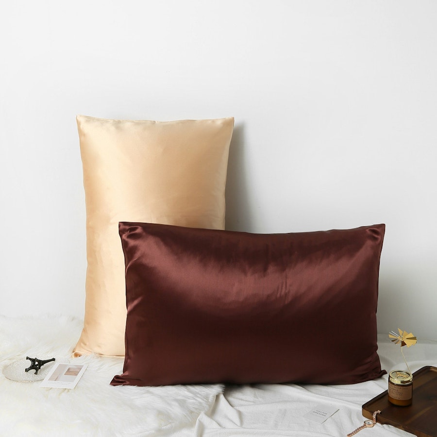 Champagne Luxury Pure Mulberry Silk Pillowcase | Queen & King | 32 Momme | Drape Collection Image # 181523