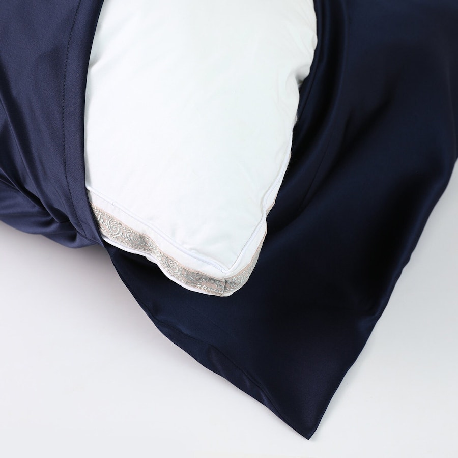 Blue Corn Luxury Pure Mulberry Silk Pillowcase | Queen | 32 Momme | Drape Collection Image # 181535