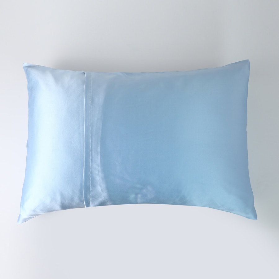 Blue Macaron Luxury Pure Mulberry Silk Pillowcase | Queen | 32 Momme | Drape Collection Image # 181526