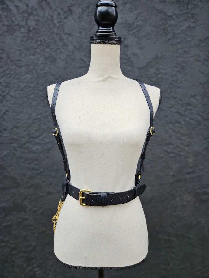 Vegan Textured Leather Belt Harness (Faux Leather) with Chain Image # 201837