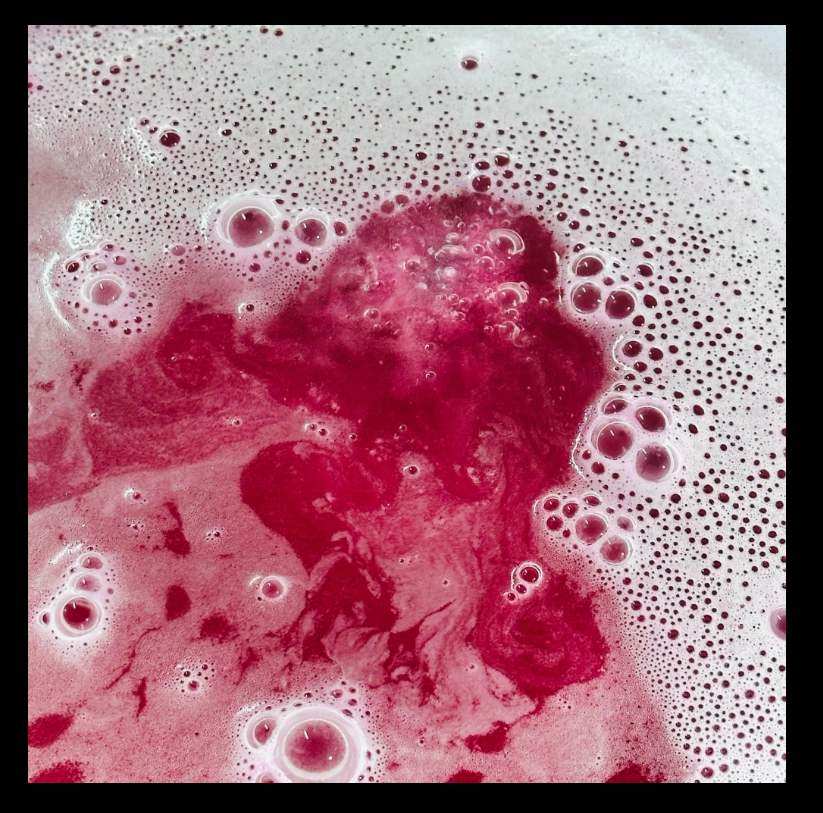 Supernova - Warm Sweet Scent Bath Bomb photo