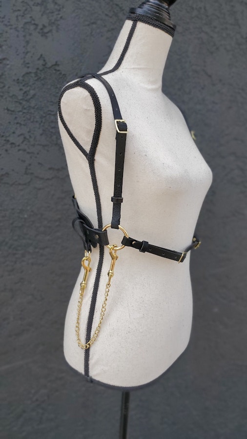 Vegan Textured Leather High Waist Harness (Faux Leather) with Chain Image # 201958