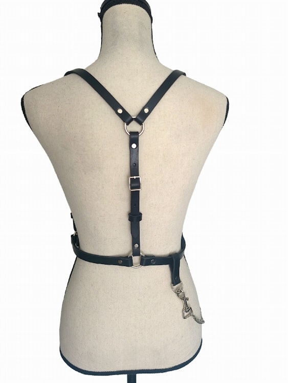 Thin Belt Harness with Chain photo