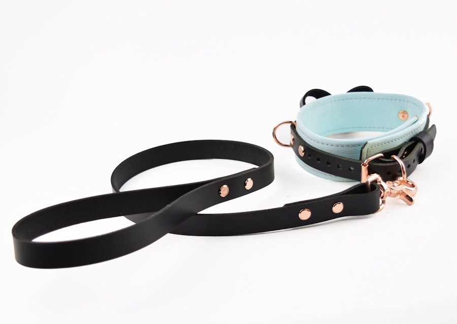 Premium BDSM Aqua Adore Blue Leather Bow Collar & Leash With Custom Engraved Rose Gold Pendant Image # 217702