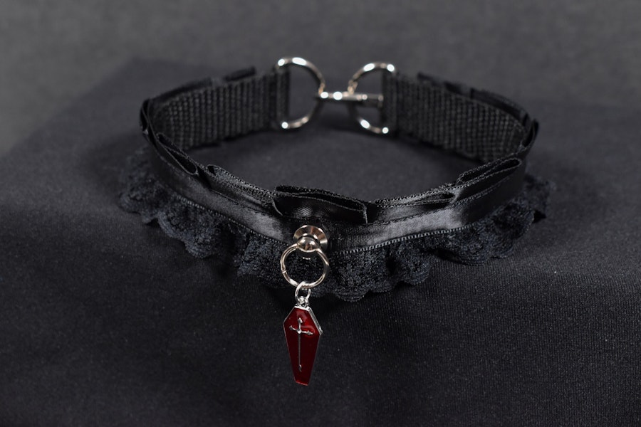 Red Coffin Choker Image # 223904