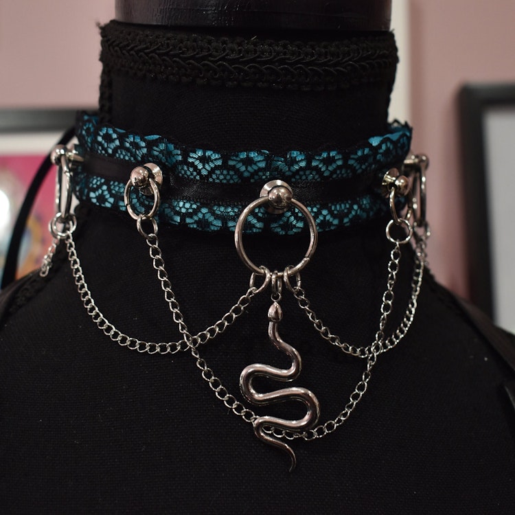 Deluxe Blue Chain Snake Choker photo