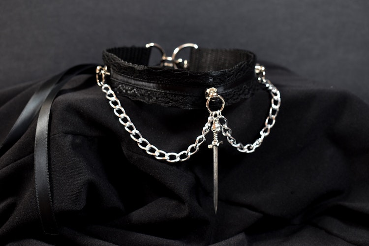 Black Sword Choker photo