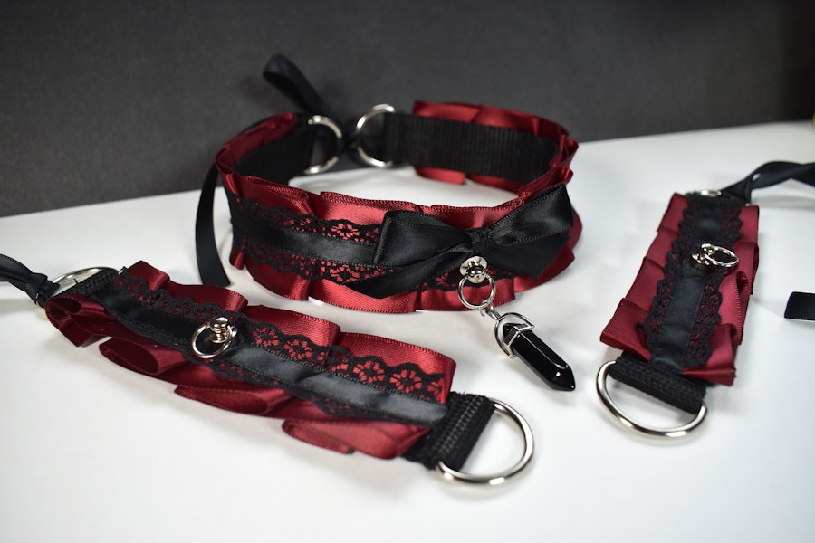 Vampire Set / Choker & Cuffs Image # 224536