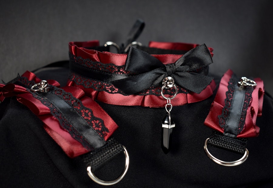 Vampire Set / Choker & Cuffs Image # 224537