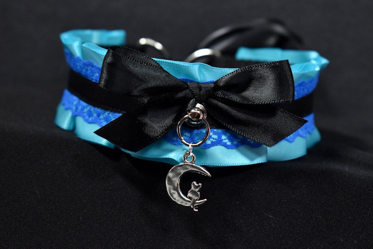 Blue Moon Kitten Choker photo