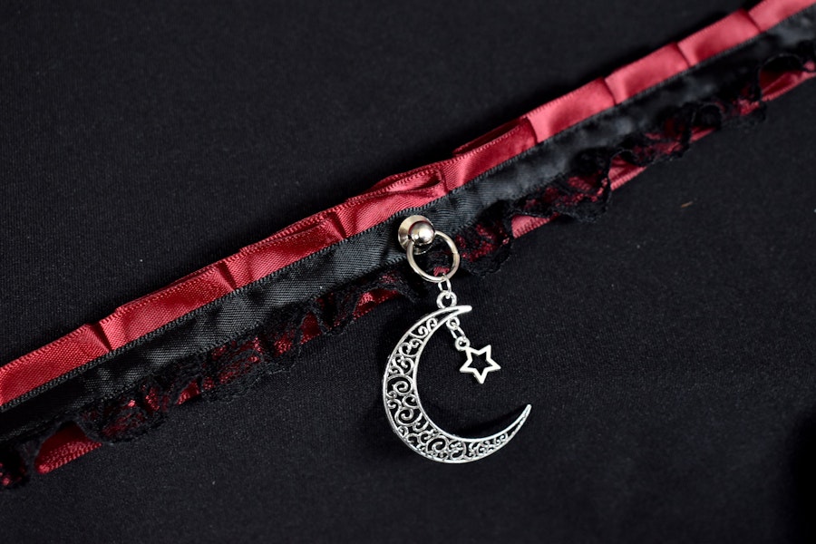 Red Moon And Star Choker Image # 224792