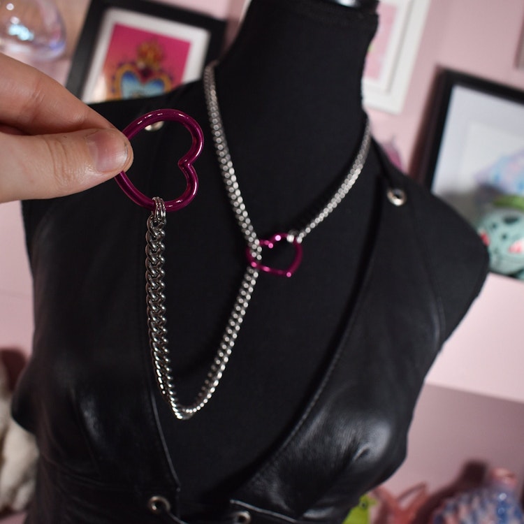 Silver + Hot Pink Heart Ring Slip Chain / Fashion Version photo