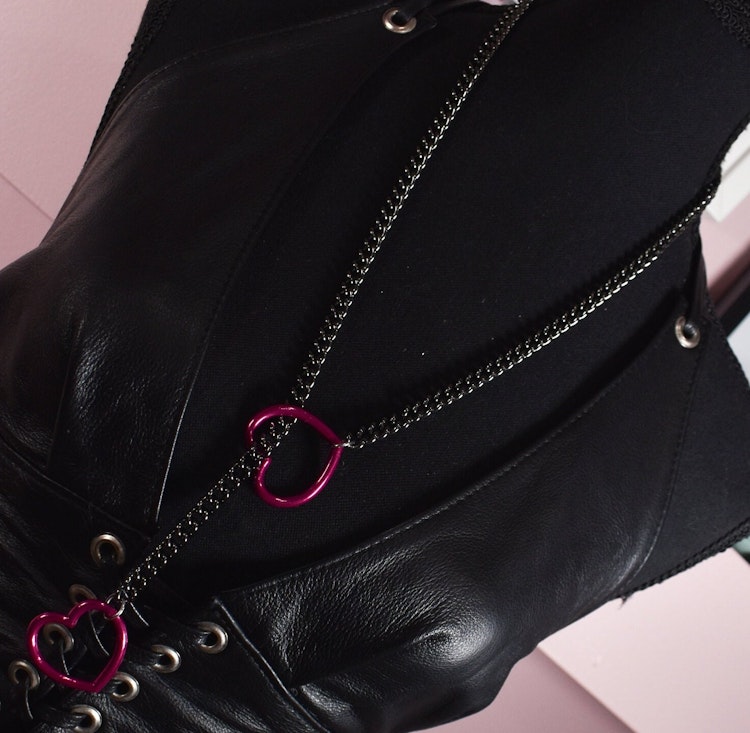 Gunmetal + Hot Pink Heart Ring Slip Chain / Fashion Version photo