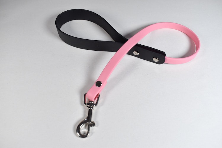 Black+ pink biothane leash (Vegan Leather) photo