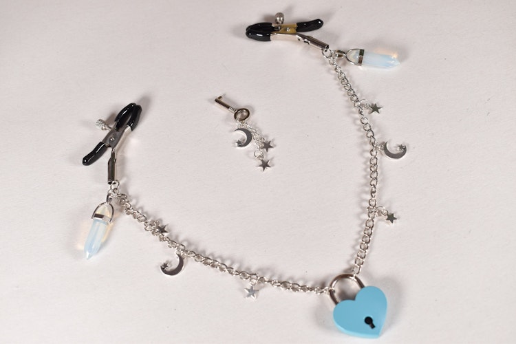 Blue lock nipple clamp - adjustable (1 pair) photo