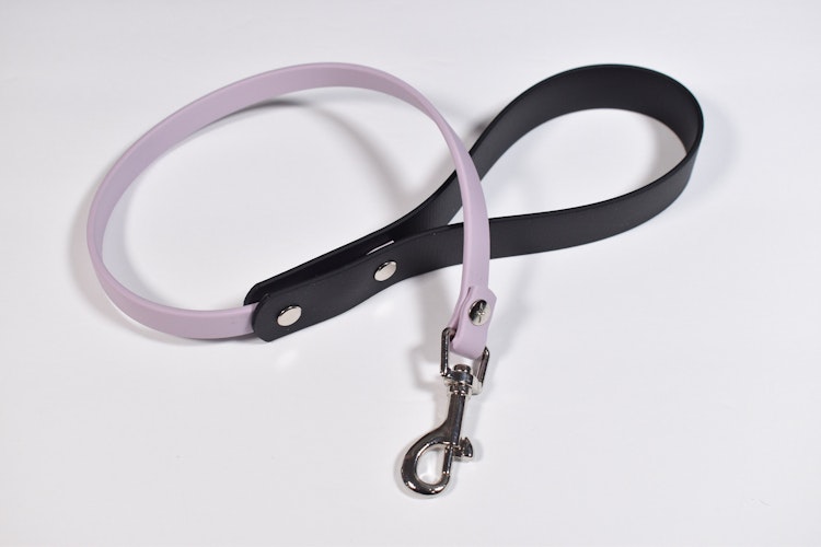 Black + Lavender biothane leash (Vegan Leather) photo