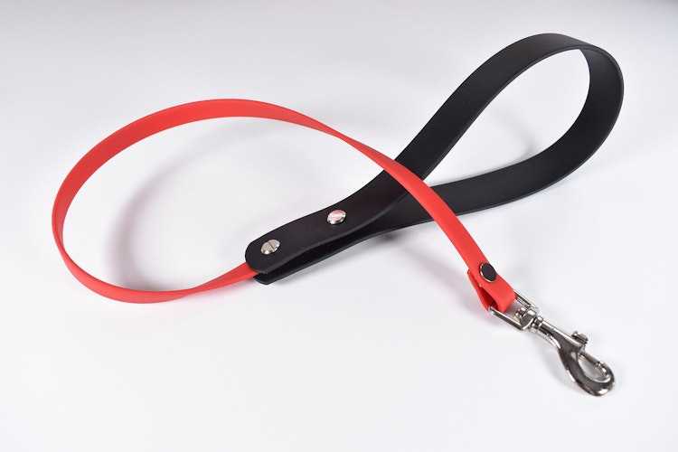 Black + Red biothane leash (Vegan Leather) photo