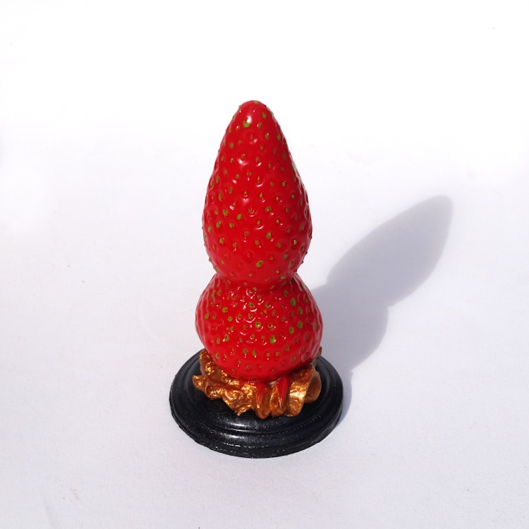 Strawberry feels forever Plug/Dildo - handcrafted and handpainted silicone plug/dildo from Suendwaren-Konditorei photo