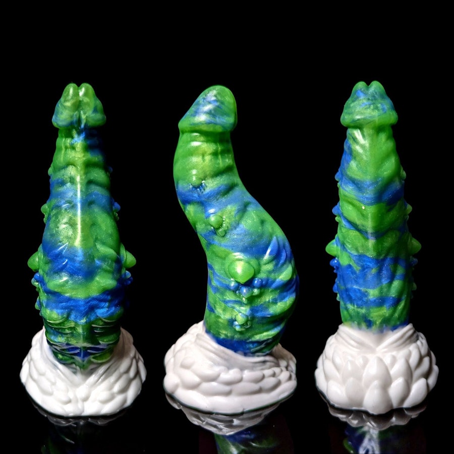 Cthulhu - Split Color - Custom Fantasy Dildo - Silicone Monster Style Sex Toy Image # 20362