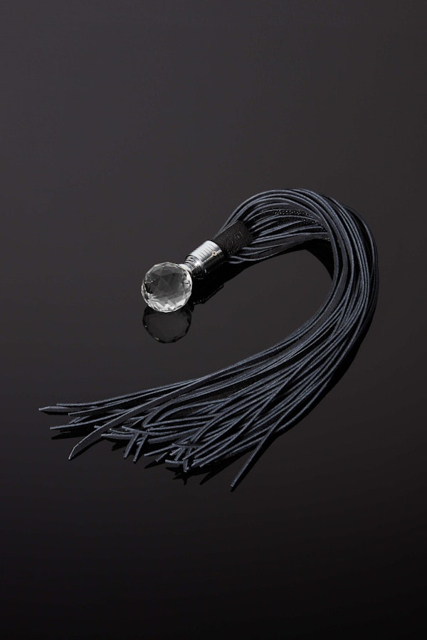 The Vega Crystal Handle Flogger