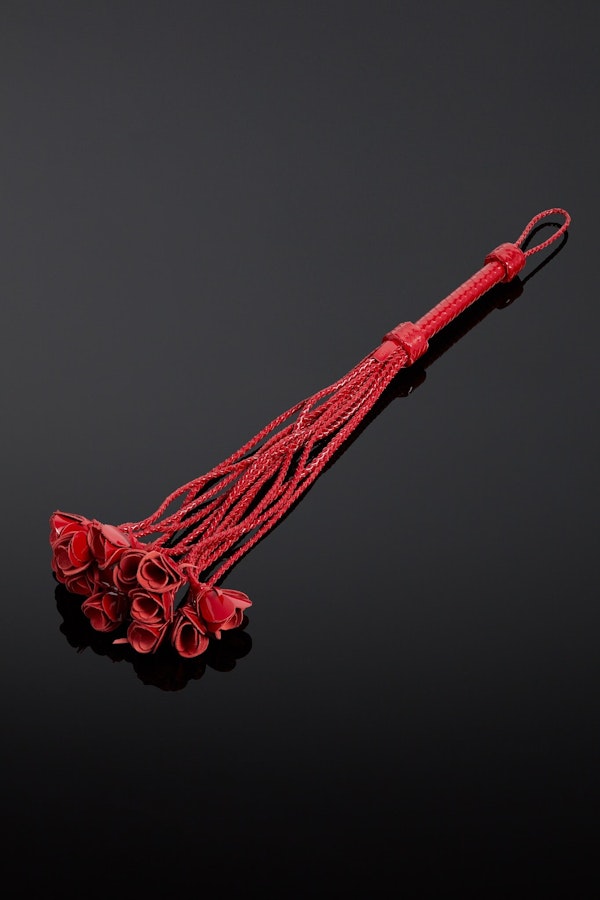 Rosa Sanguine Patent Leather Flogger Image # 25405