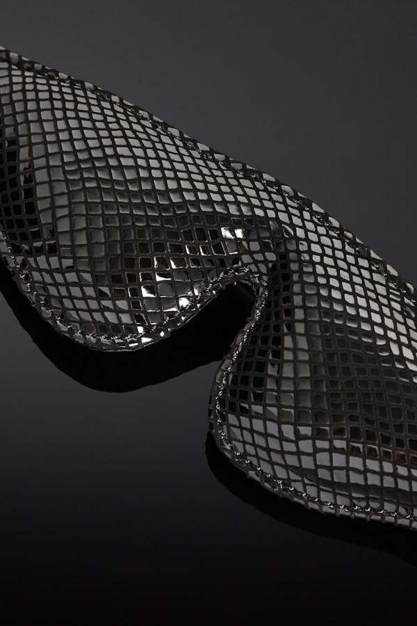 Serpens Padded Luxury Leather BDSM Blindfold Image # 25457