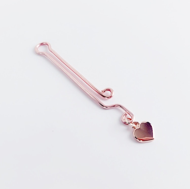 Labia Jewelry Clip with Heart, Rose Gold. Non Piercing Intimate Vaginal Jewelry. MATURE, BDSM photo