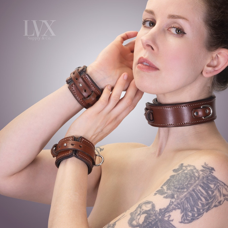 Slim Quick-Release BDSM Collar & Cuffs Set | Padded Leather Bondage Set | BDsm-gear Handcuffs Set | Submissive Slave Restraints | LVX Supply Image # 32389