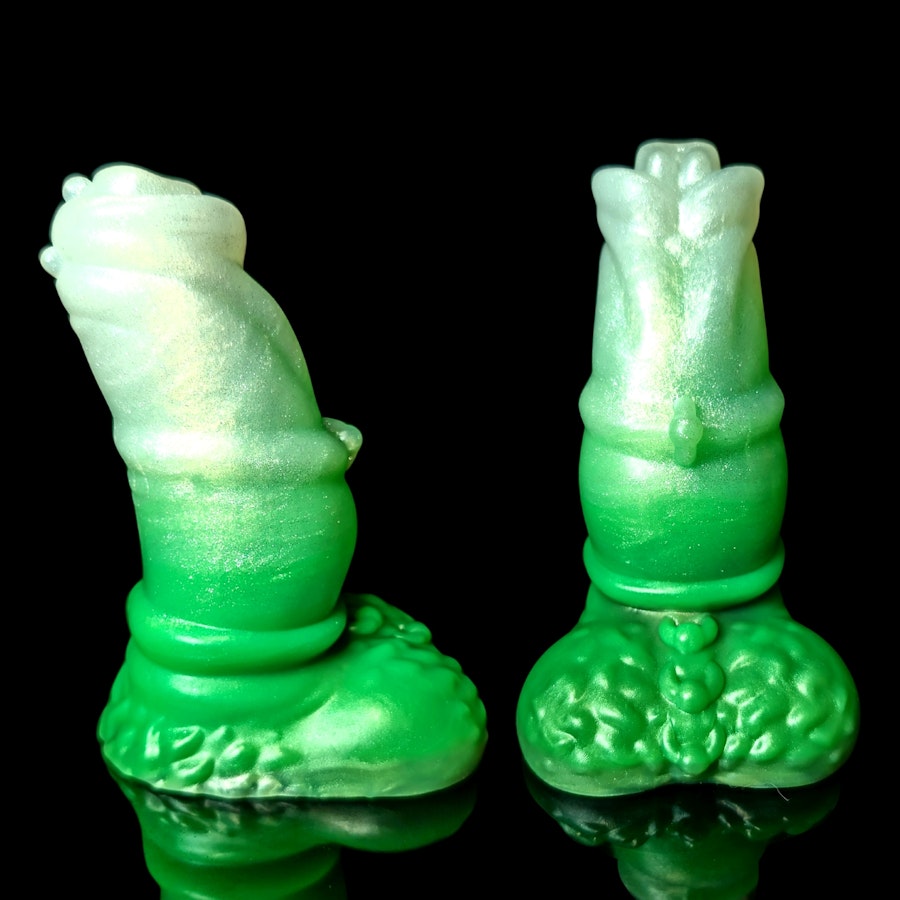 Sylenos - Fade Color - Custom Fantasy Dildo with Knot - Silicone Satyr Style Sex Toy Image # 34516